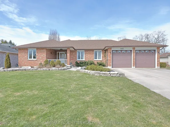 365 Station St, North Middlesex, ON N0M 2K0