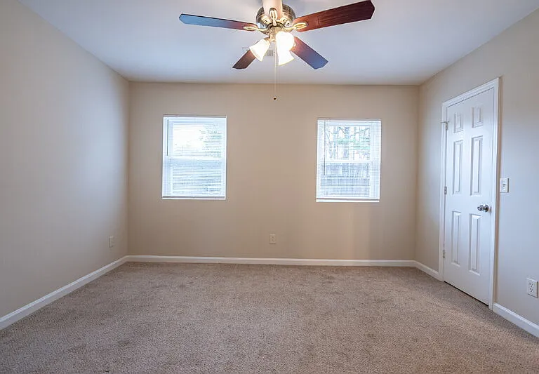 114 Bentley Pkwy #B — Photo 13