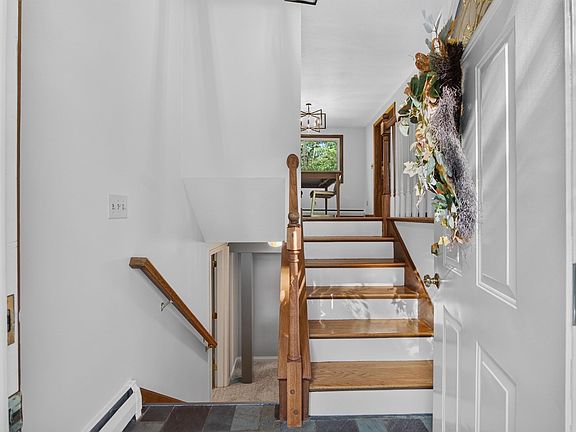 4th image of 41 Buckingham Dr