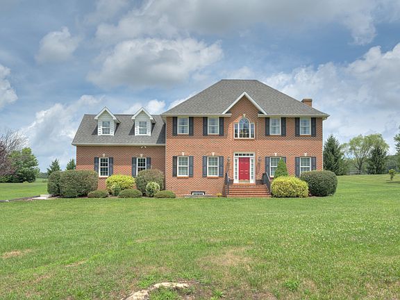 2nd image of 2070 Lake Vista Dr