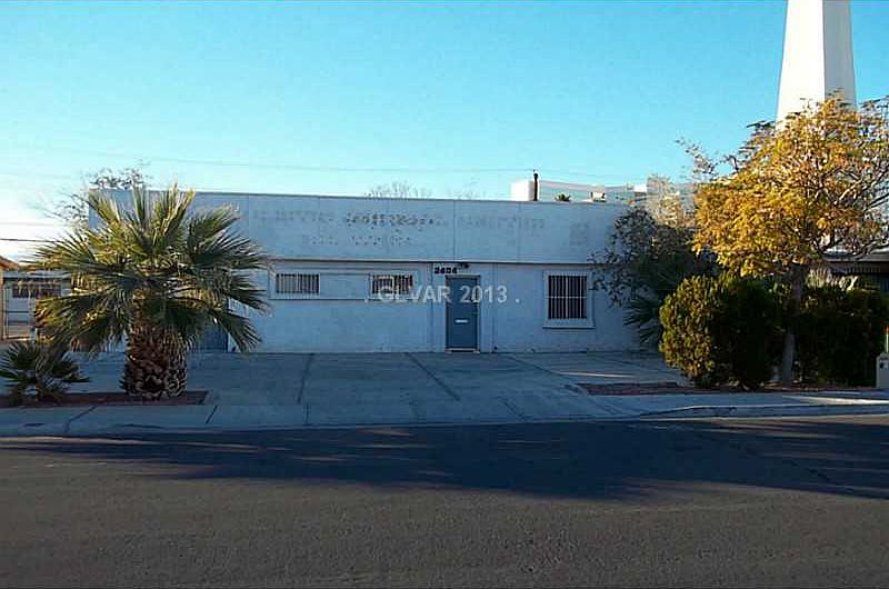 1st image of 2404 Santa Clara Dr