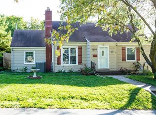 10511 E Lake Dr, Independence, MO 64053