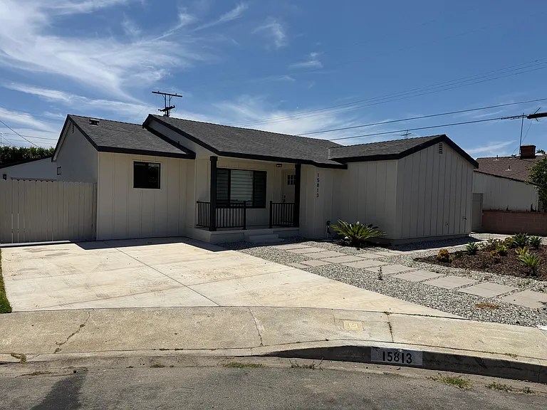 15318 Bonsallo Ave — Photo 4