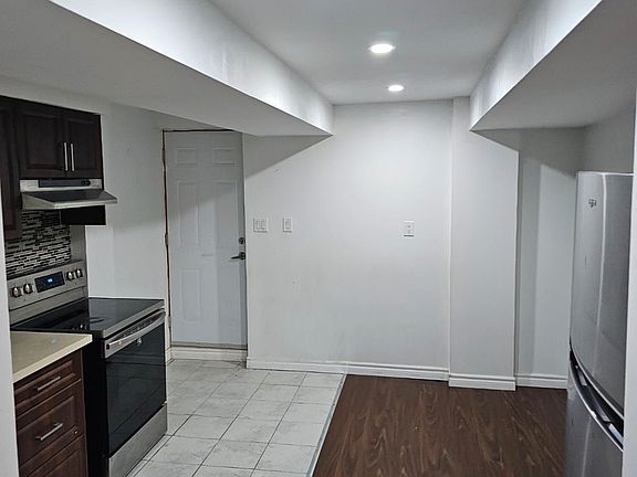 4th image of 40 Shell Dr #Basement