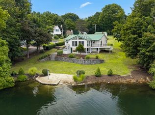 19 Crocker Ave, Lunenburg, MA 01462