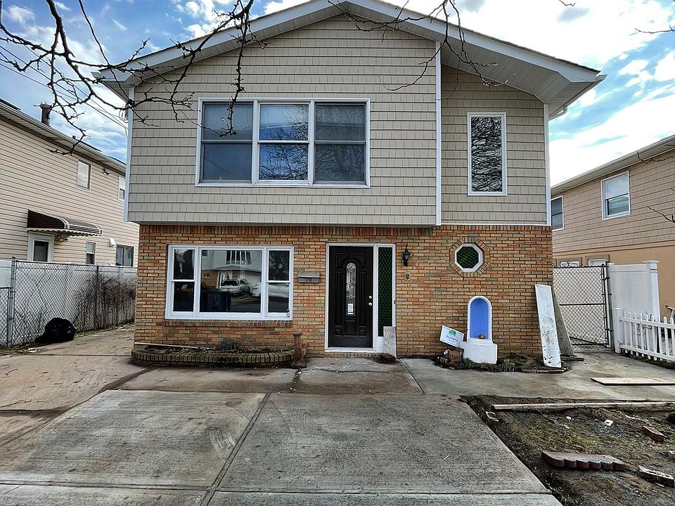 1st image of 98 Stroud Ave Floor 1