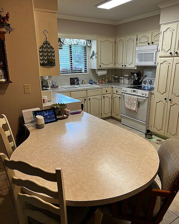 1st image of 3055 Lawn Oak Dr