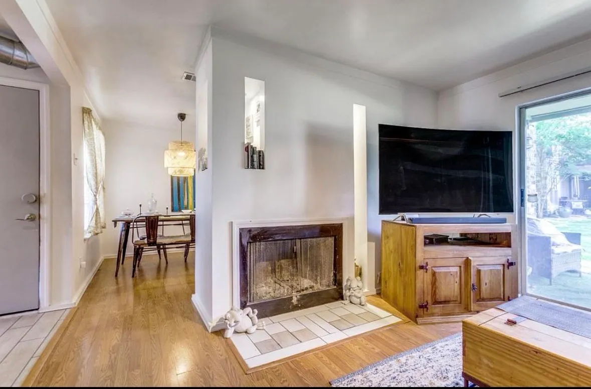 5300 Keller Springs Rd — Photo 4