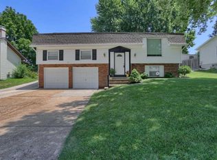 35 Wendy Ln, Saint Peters, MO