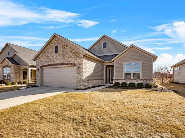 2447 Glenhurst Dr, Appleton, WI 54913