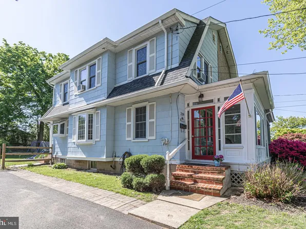 239 Ellis Rd, Willow Grove, PA 19090