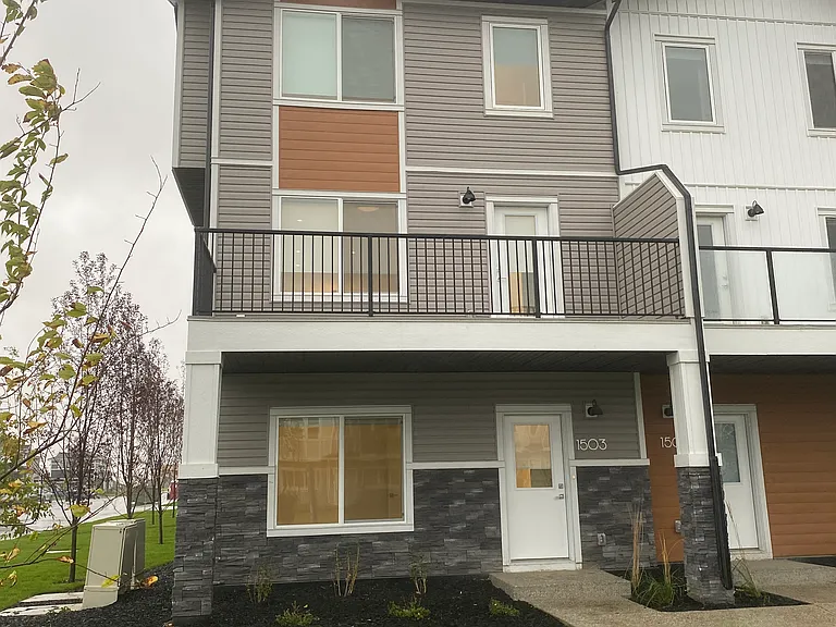 280 Chelsea Rd — Photo 1