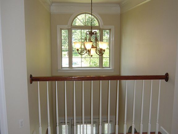 3rd image of 206 Blantonwood Dr