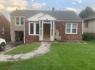 5643 Cedar St, Omaha, NE 68106