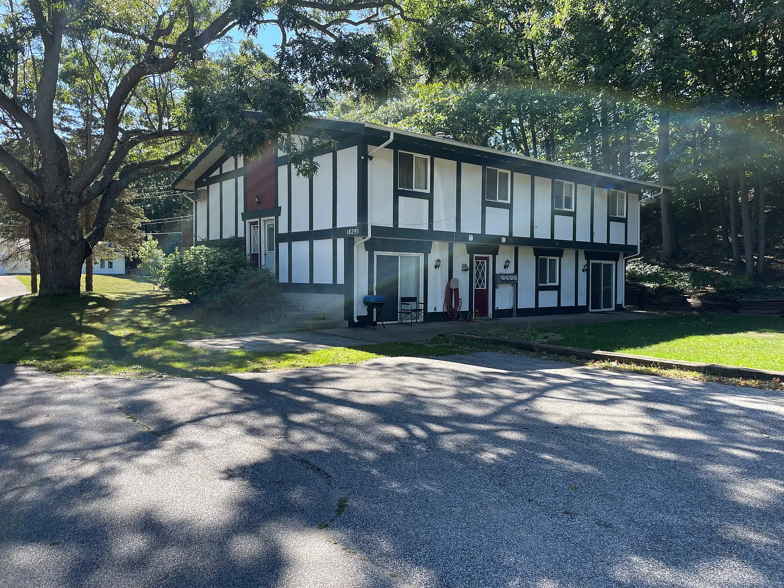 2 bed, $1,175 — Photo 1