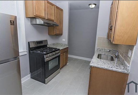 2nd image of 6905 S Prairie Ave #1