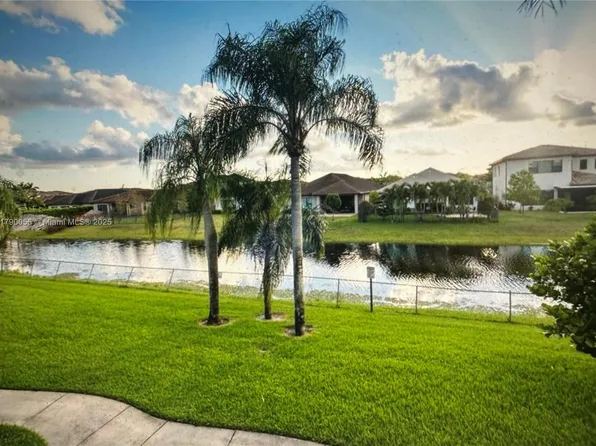 1200 SW 113th Ter APT 202, Pembroke Pines, FL 33025