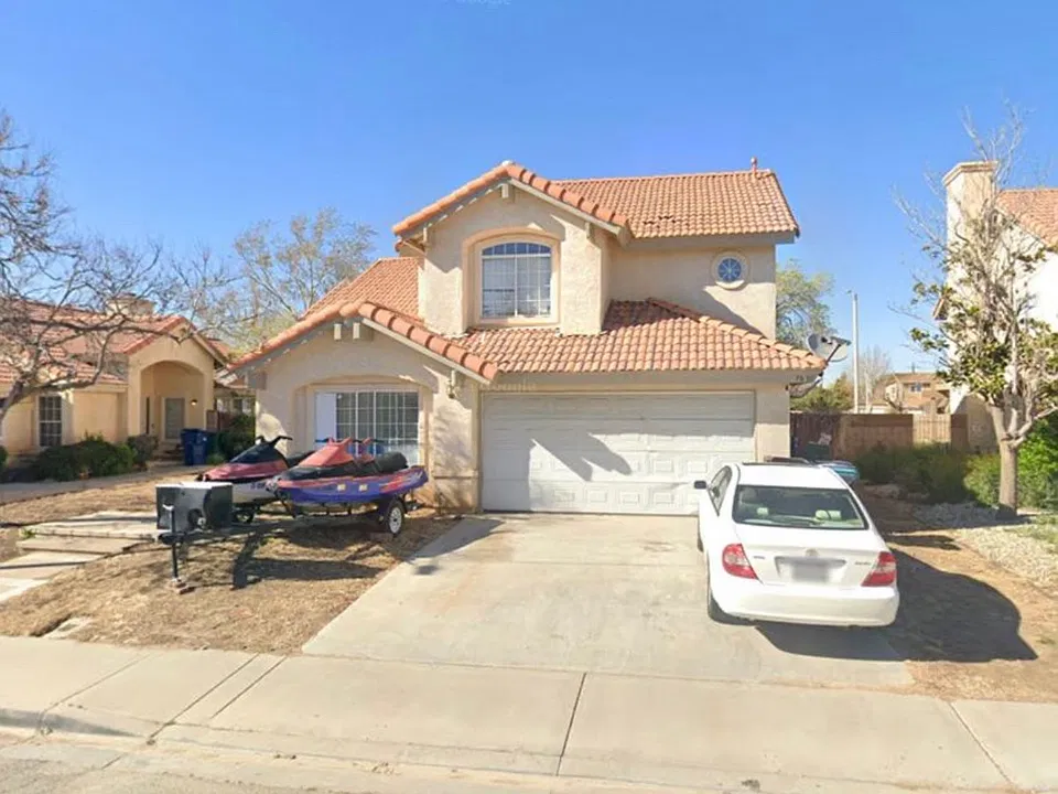 1835 E Mesa Dr