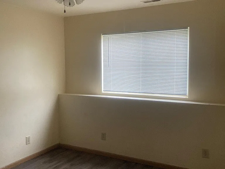 2324 Ashland Cir #1 — Photo 12