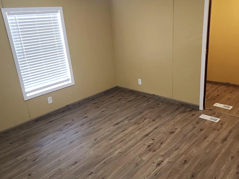 23744 Walker South Rd — Photo 10