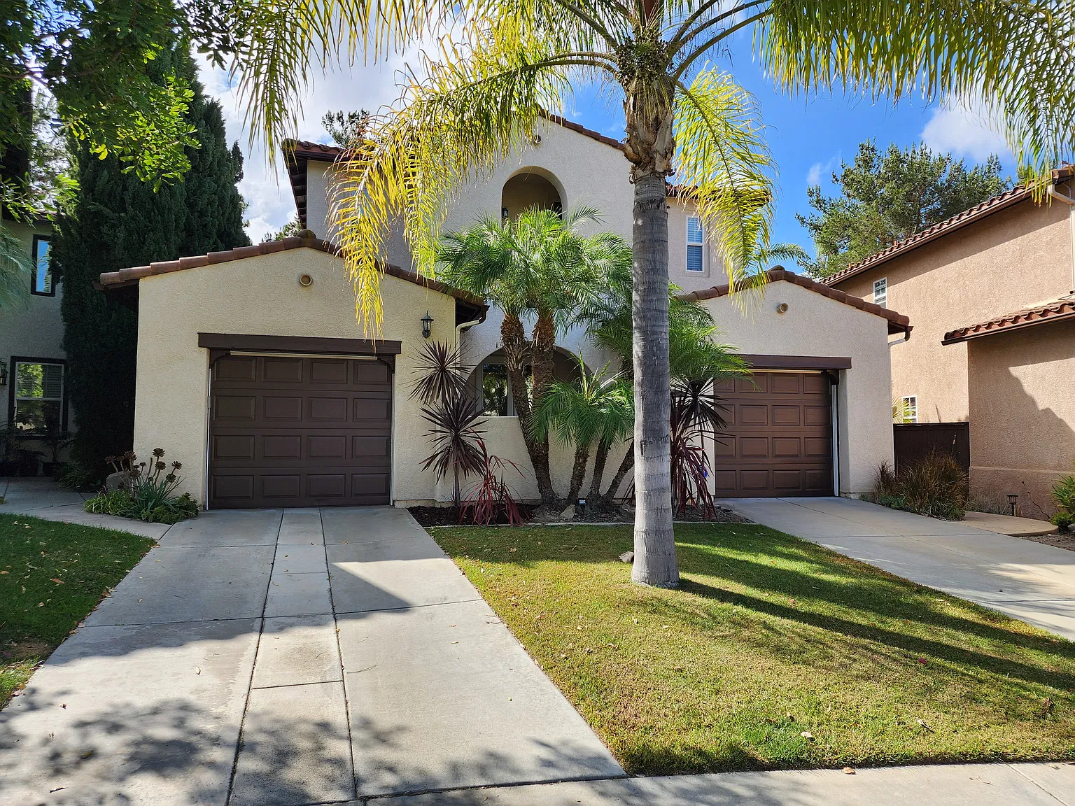 3 bed, 2.5 bath, 2094 sqft, $4,500 — Photo 1