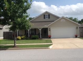 4461 W Serviceberry Dr, Fayetteville, AR 72704