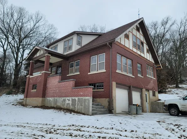 265 Larkinburg Rd, Atchison, KS 66002