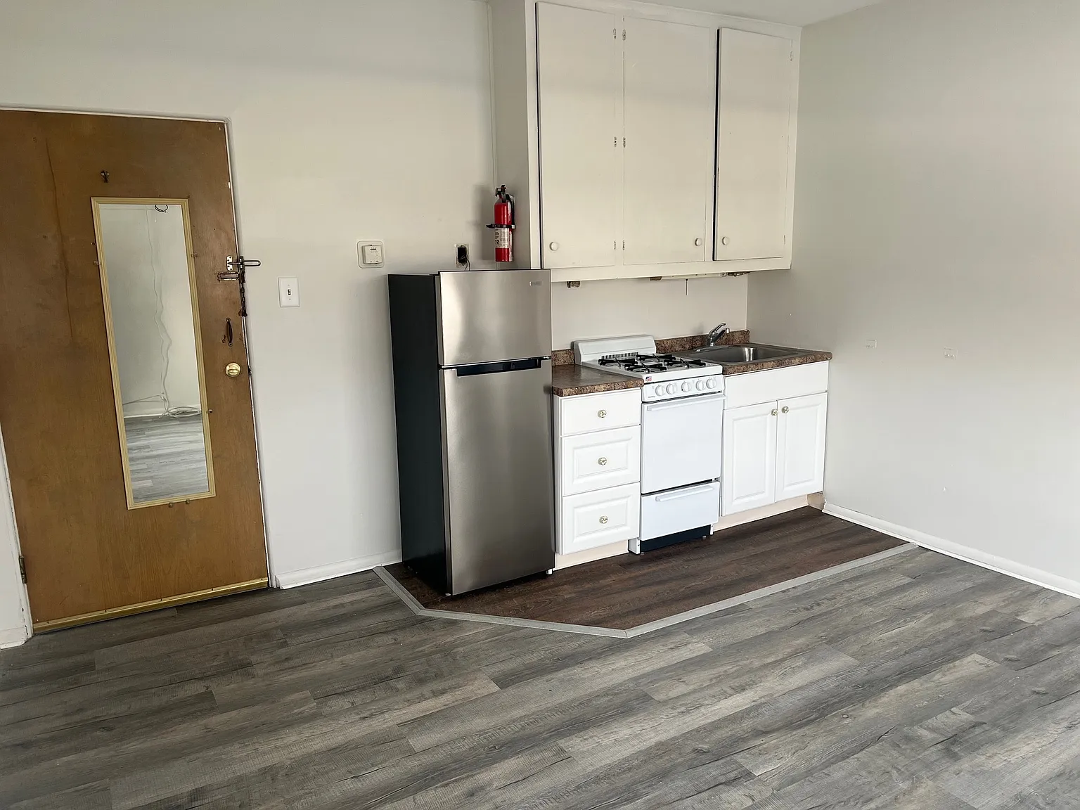 Studio, 375 sqft, $625 — Photo 3