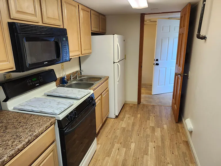 157 Golden City Rd — Photo 37