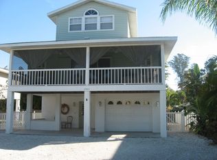 2903 Gulf Dr, Holmes Beach, FL 34217