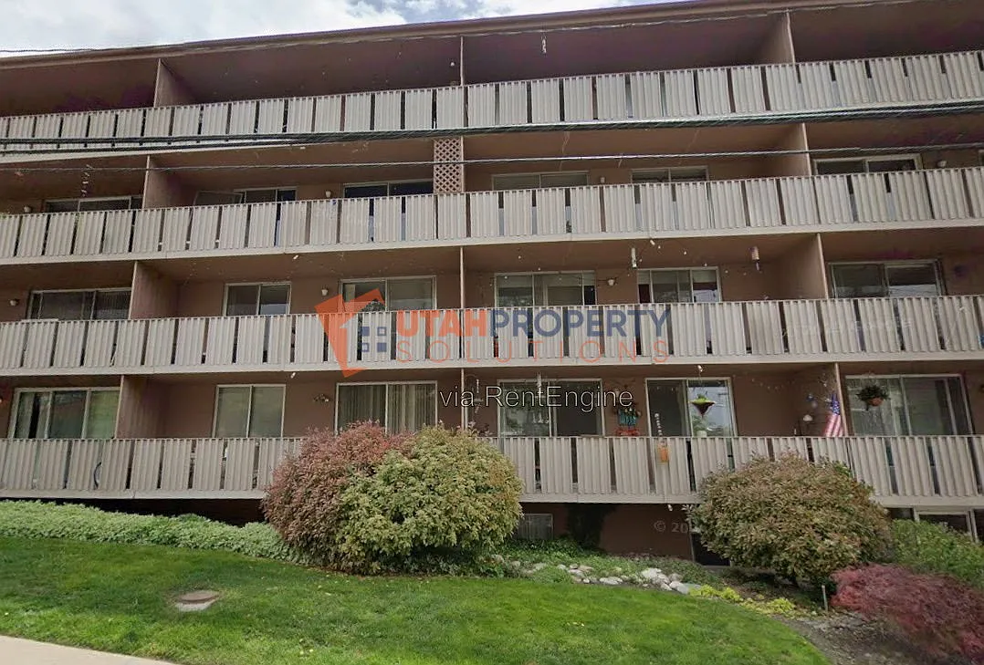 2 bed, 2.0 bath, 933 sqft, $1,995 — Photo 2