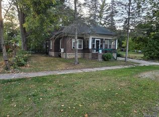 316 S Main St, Webberville, MI 48892