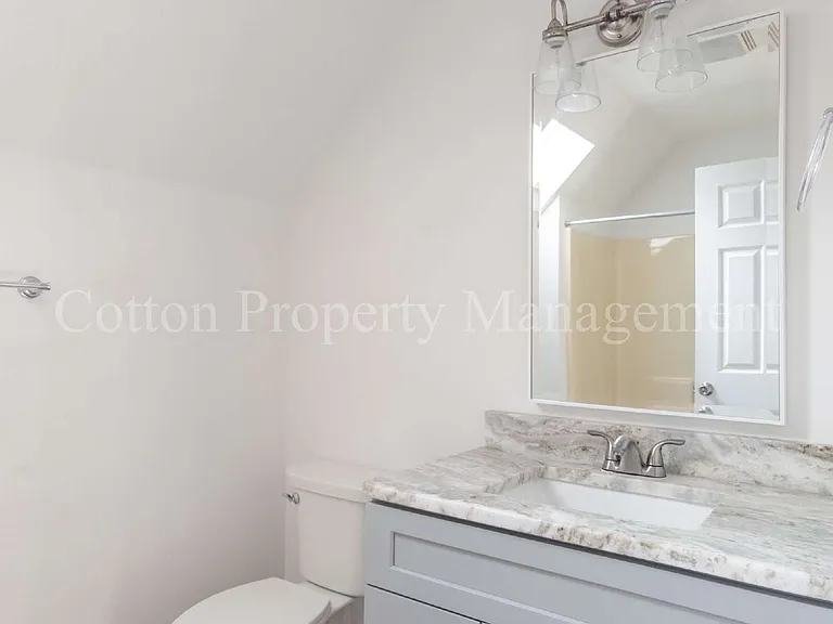 824 Haymarket Ln — Photo 32