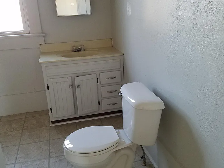 408 S Tebo St — Photo 10