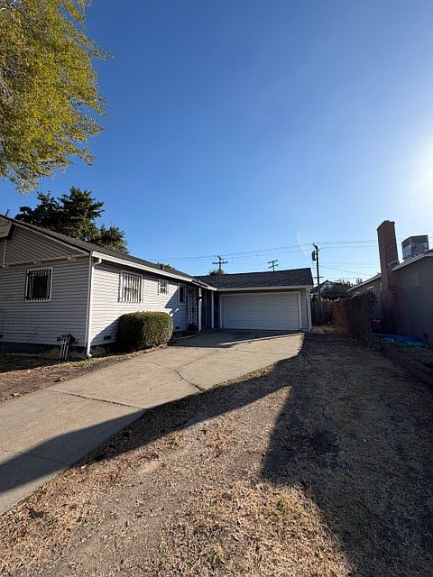 1st image of 7447 Schreiner St