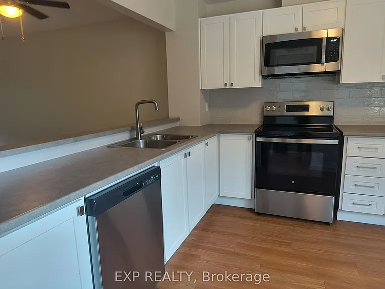 1310 Richmond Rd #4 — Photo 2