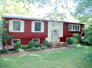 108 Jockey Hollow Rd, Monroe, CT 06468