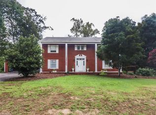 425 Merry Hills Dr, High Point, NC 27262