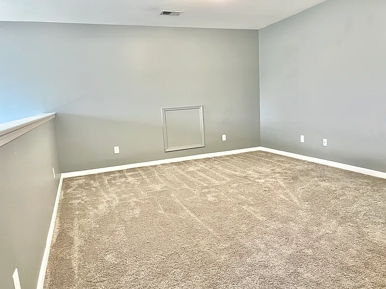 448 Riverdale Rd — Photo 13