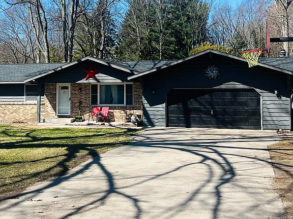 2nd image of 1439 Ivanhoe Rd