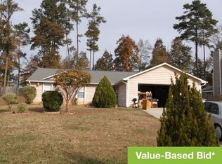 1366 Misty Ridge Ct, Hampton, GA 30228