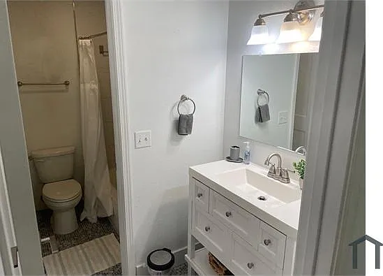 1913 Hearthstone Dr #D — Photo 6