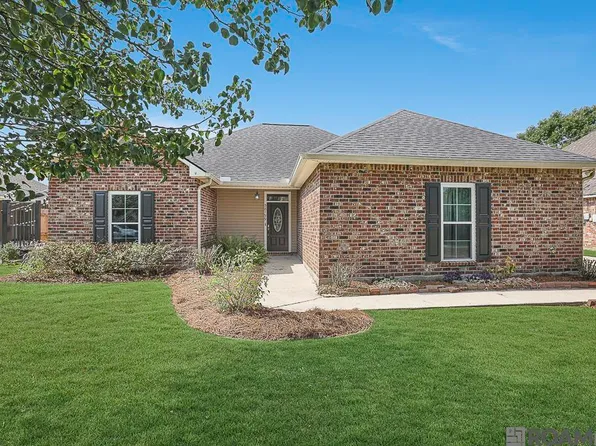 38199 Willow Lake Dr E, Prairieville, LA 70769
