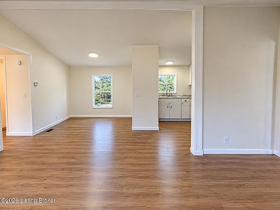 2nd image of 2209 Pfister Rd