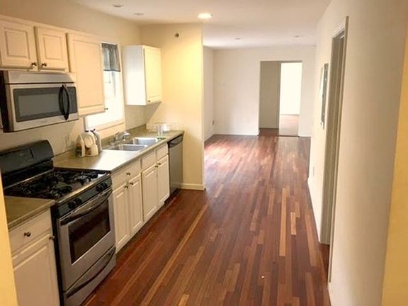 2nd image of 355 Pearl St Unit 7