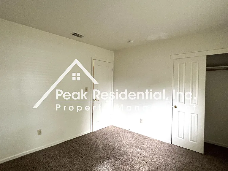 7927 Parmis Ct — Photo 12