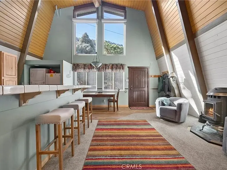 2116 Glacier Dr — Photo 5