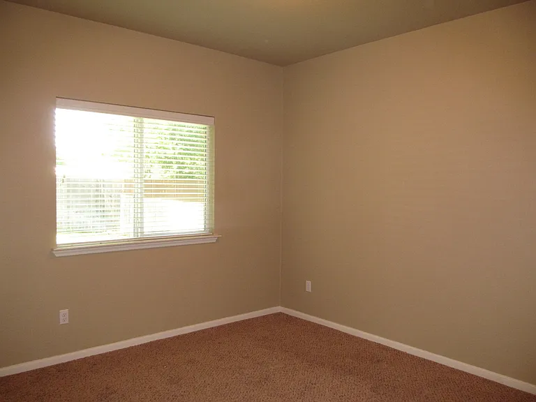 2515 Twin Ridge Ct — Photo 15