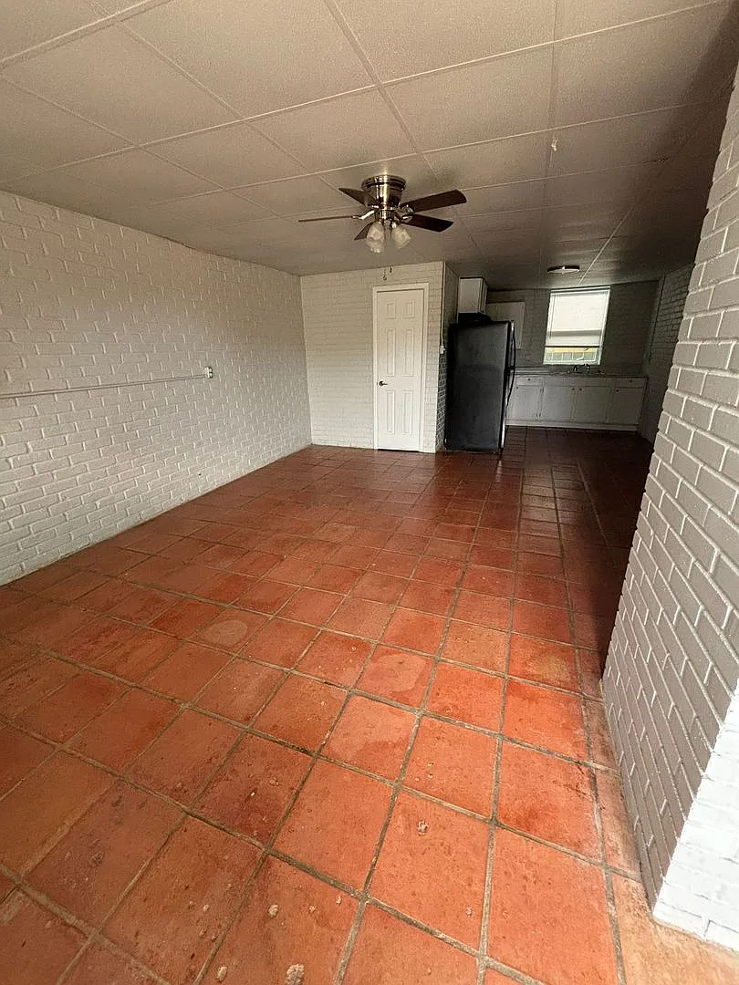 Beeville — Photo 4