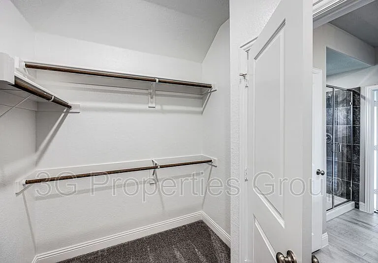 1513 Elizabeth St — Photo 5